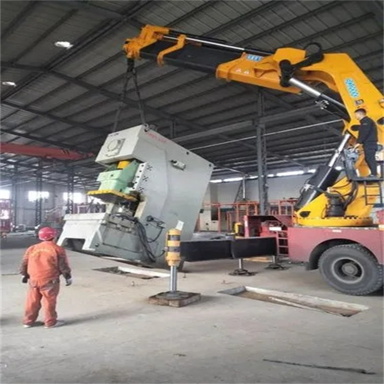 北湖80吨折臂吊车出租附近电话